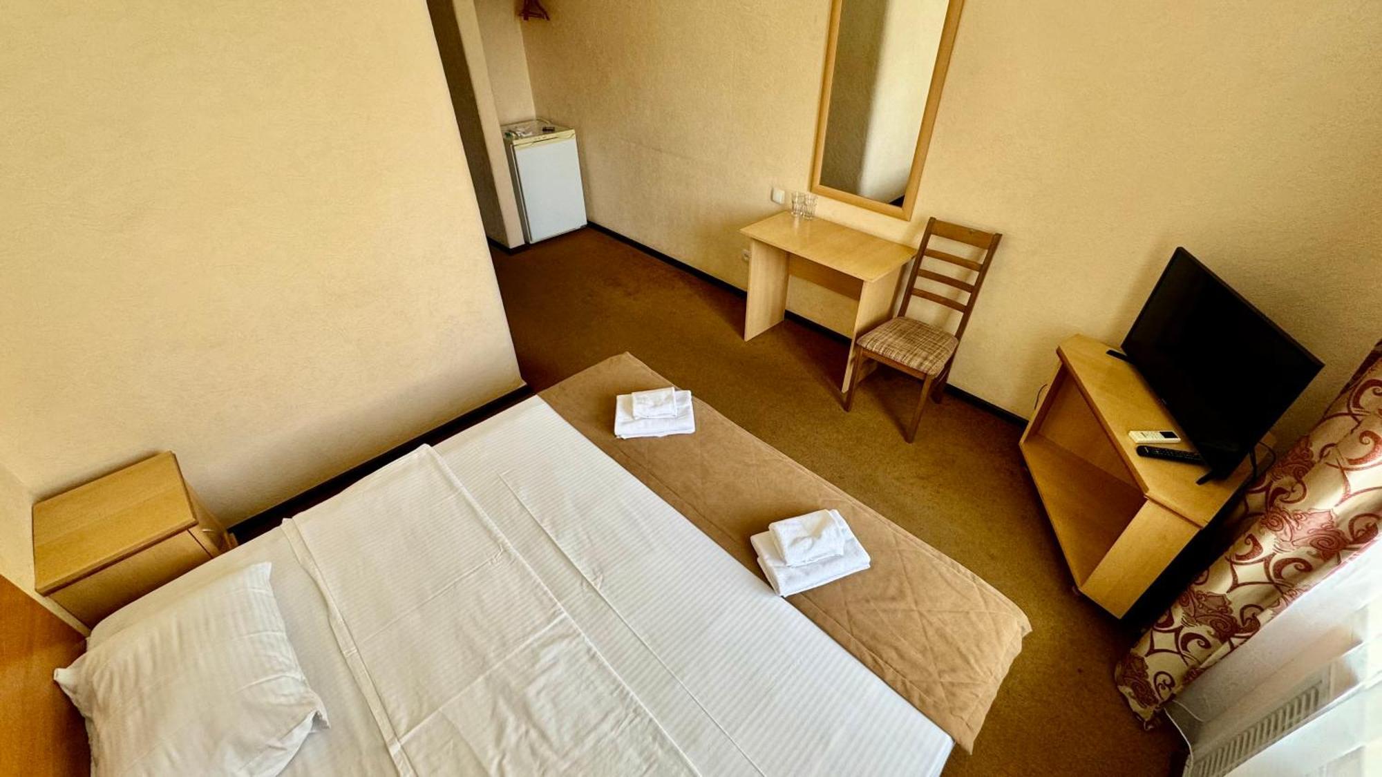 Hotel Zhambyl Taraz Ngoại thất bức ảnh