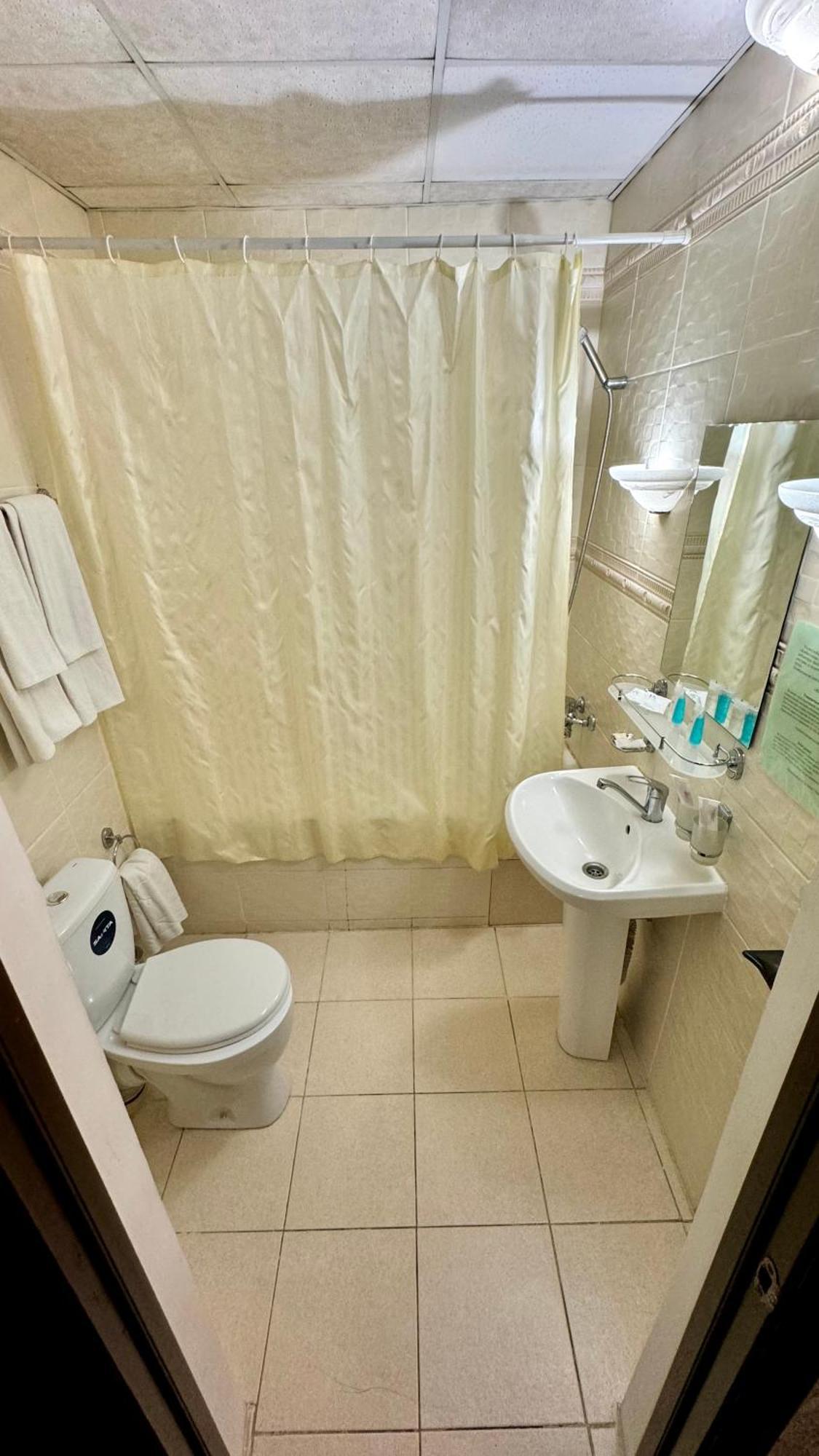 Hotel Zhambyl Taraz Ngoại thất bức ảnh