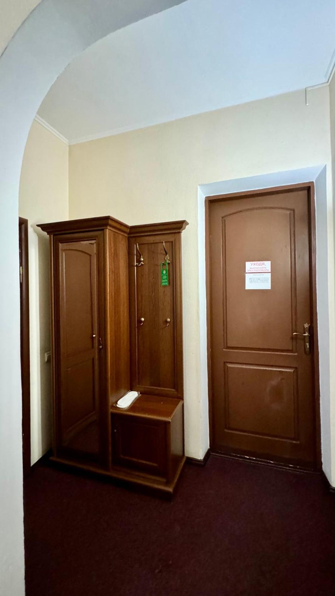 Hotel Zhambyl Taraz Ngoại thất bức ảnh